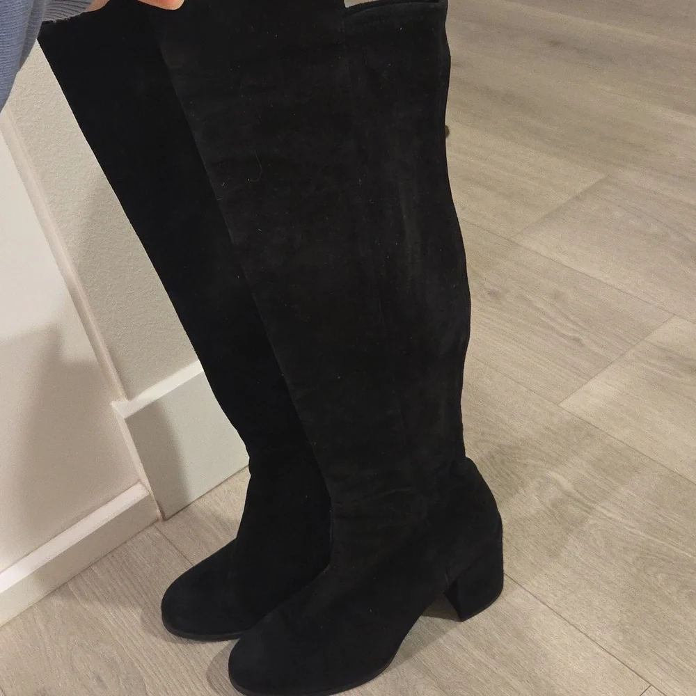 Stuart Weitzman Black Suede Boots